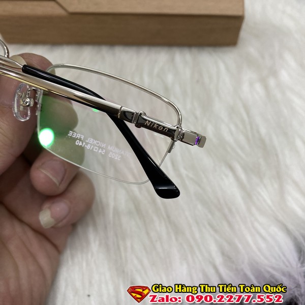 Gọng Kính Đẹp Titan Siêu Nhẹ Mắt Cước Màu Bạc
